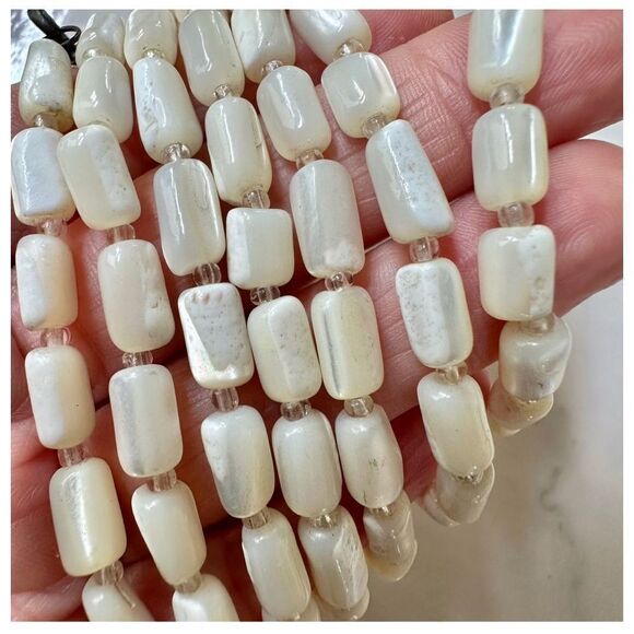 Vintage mother of pearl long beaded necklace - Picture 2 of 8